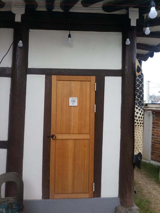Hundred Years Hanok Mokpo Exterior photo