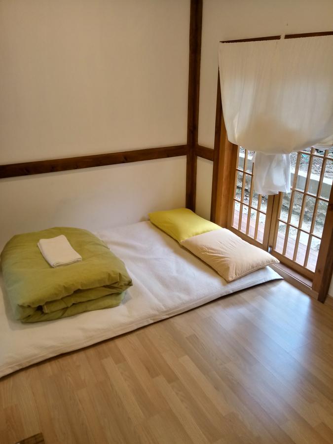Hundred Years Hanok Mokpo Exterior photo