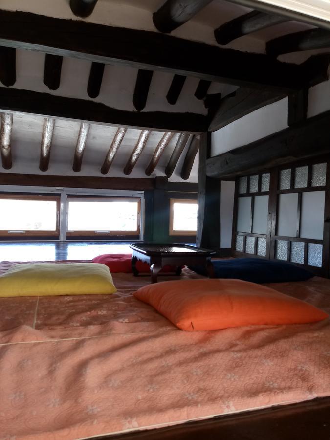 Hundred Years Hanok Mokpo Exterior photo