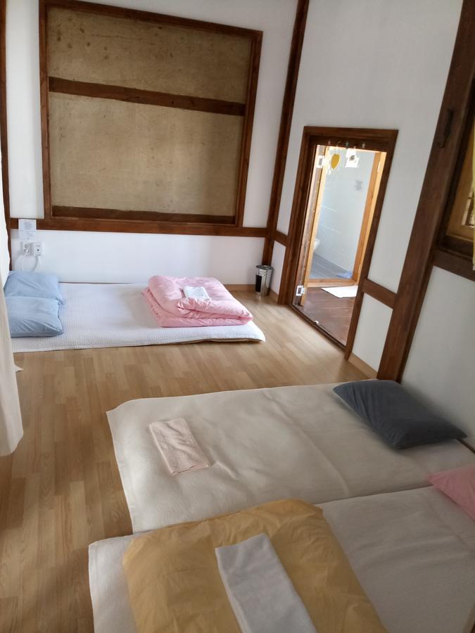 Hundred Years Hanok Mokpo Exterior photo